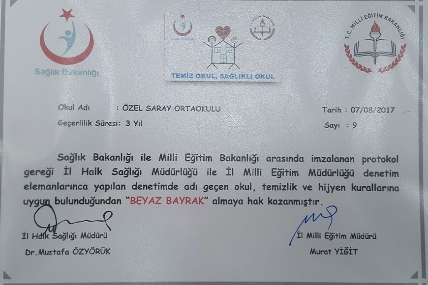 DÜZCE SARAY OKULLARINA BEYAZ BAYRAK ÖDÜLÜ